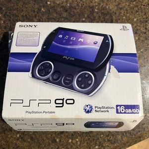 Sony PSP go 16GB handheld device